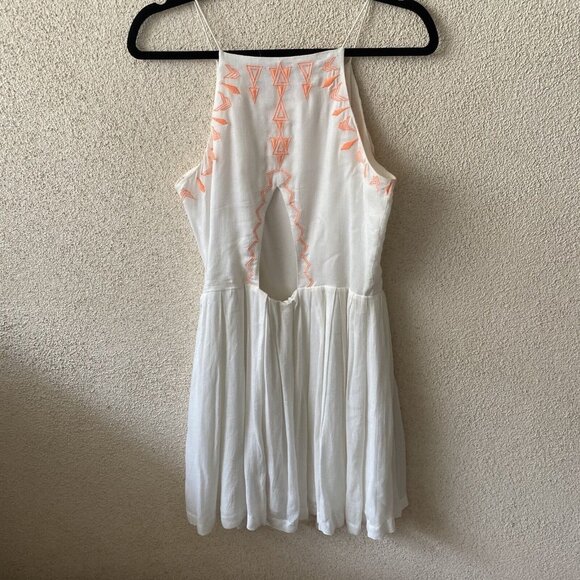 Dolce Vita Women Dress Ricka Garbo White Embroidered Sleeveless Mini Size Medium - Picture 8 of 10